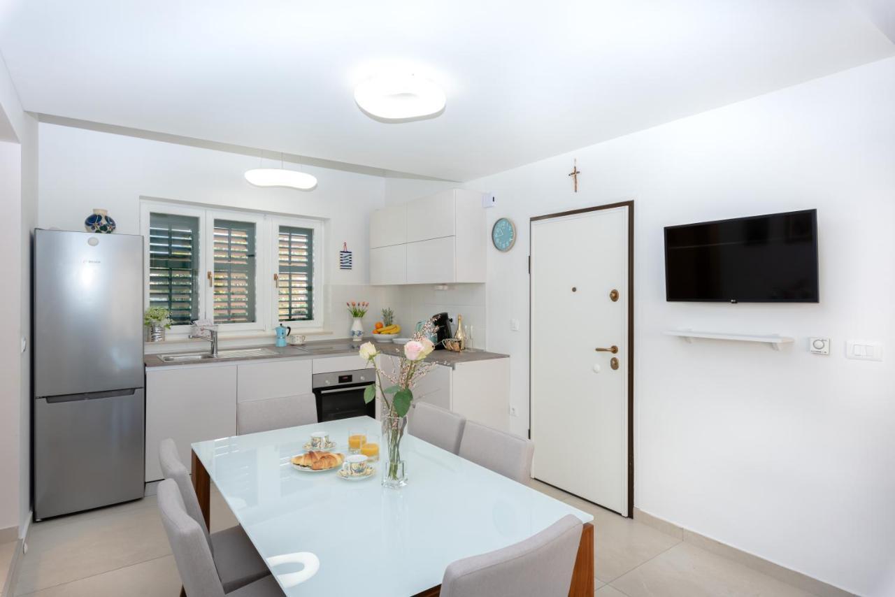 Apartment "Dida" With Free Private Parking Солин Экстерьер фото