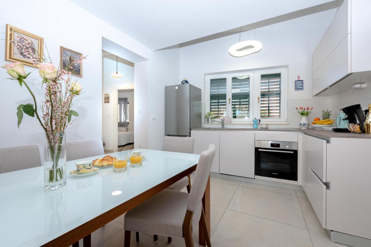 Apartment "Dida" With Free Private Parking Солин Экстерьер фото